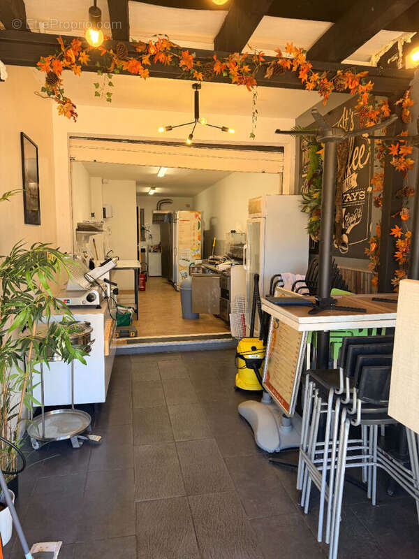 Commerce à BORMES-LES-MIMOSAS