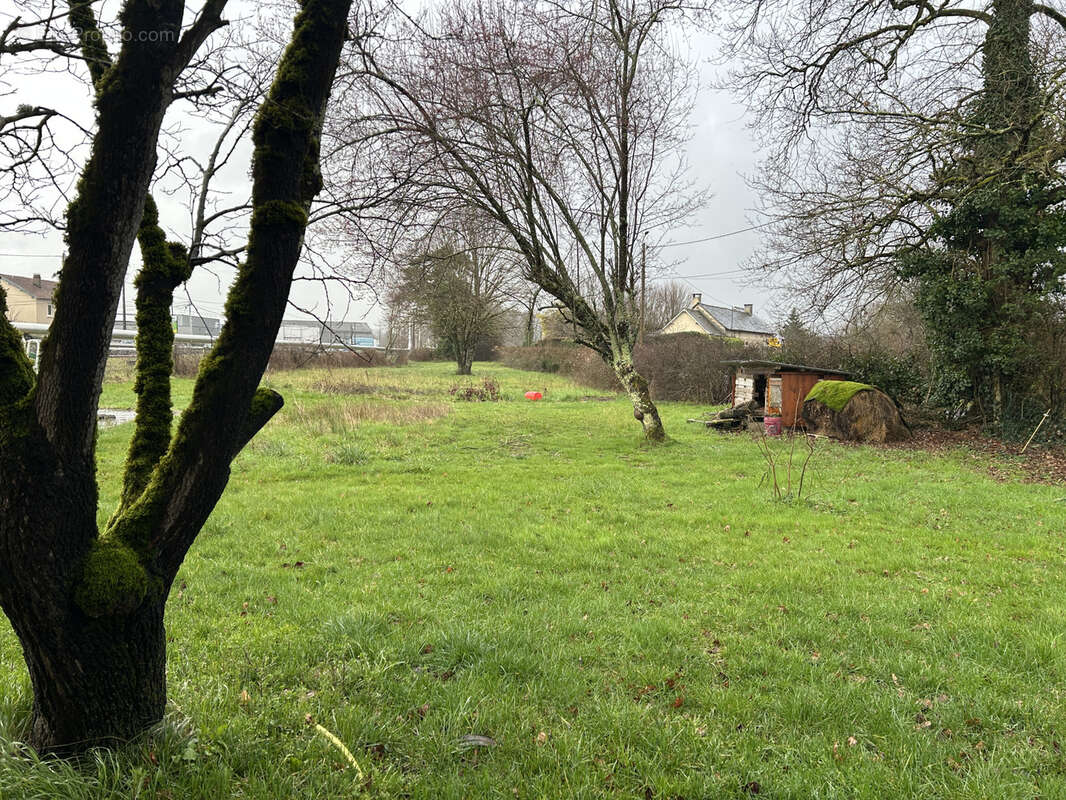 Maison à SAINT-PANTALEON-DE-LARCHE