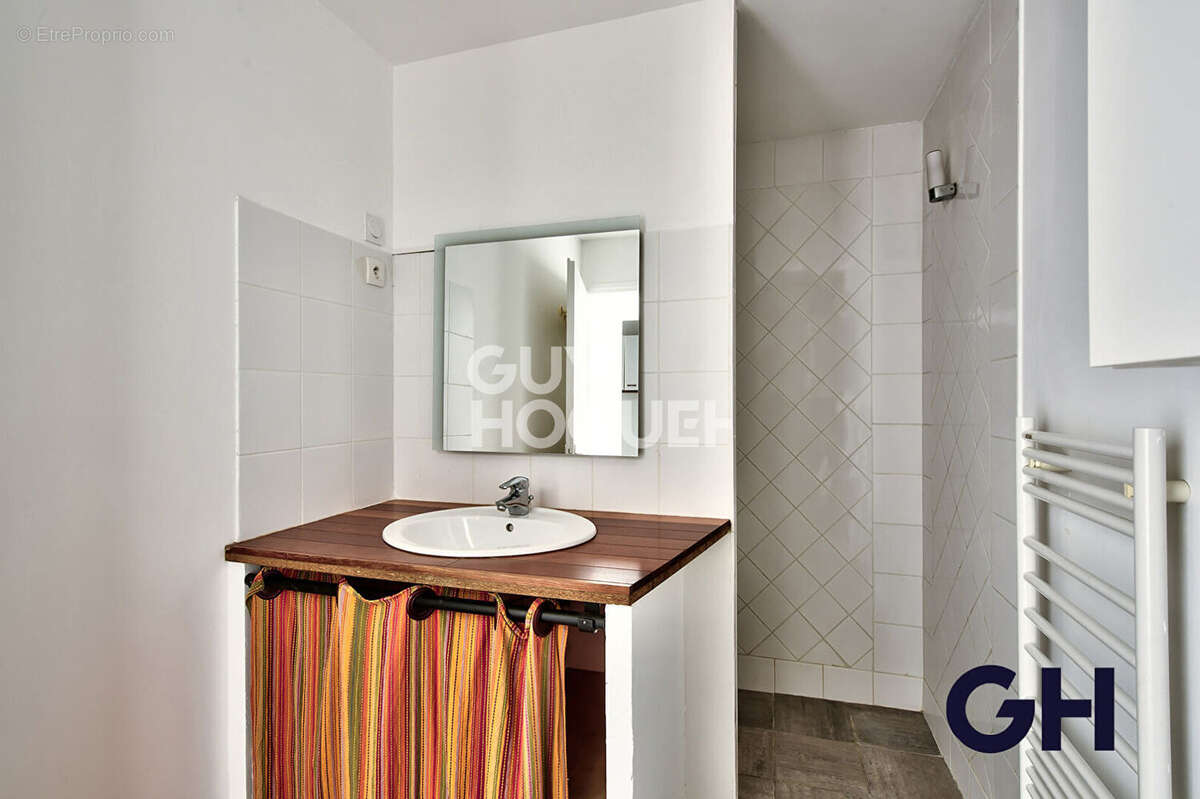 Loft - Sathonay Camp 210 m² - photo 16