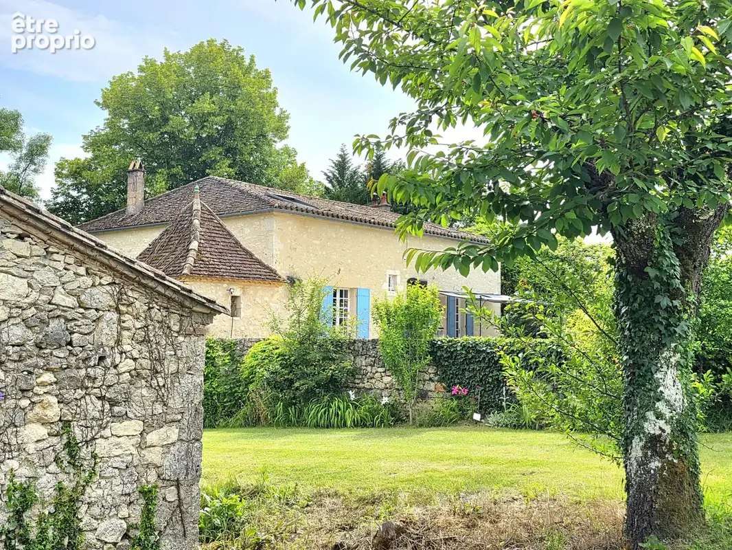 Proche d'Eymet - Belle maison en pierre avec pigeonnier, grange et piscine - photo 19