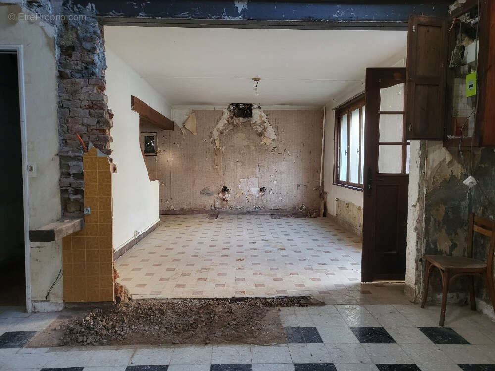 Maison à PERONNE-EN-MELANTOIS