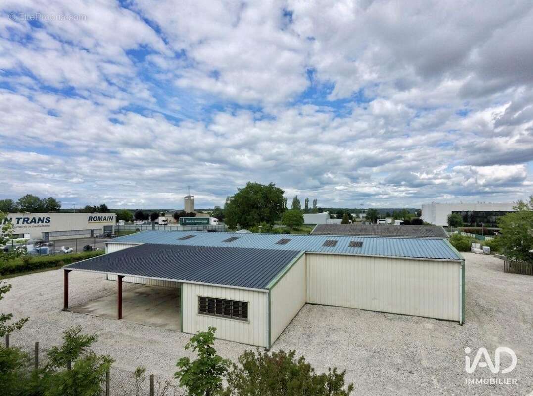 Commerce 345 m² à Courtenay  - photo 5