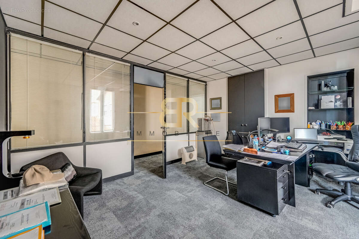 Commerce à SAINT-MAUR-DES-FOSSES