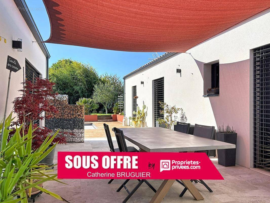 Maison à SAINT-SAUVEUR-D'AUNIS