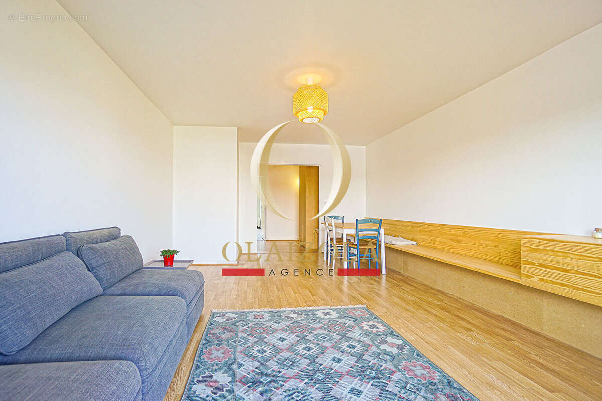 ANGLET MAIRIE - T4 traversant de 105 m² avec deux balcons, ascenseur et parking - photo 3