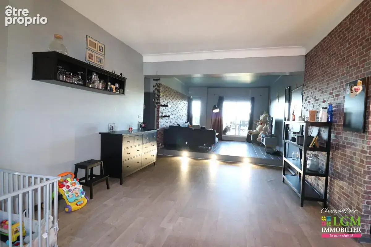 CARPENTRAS (84) - Superbe appartement rénové avec terrasse de 49 m² et vue panoramique - photo 2