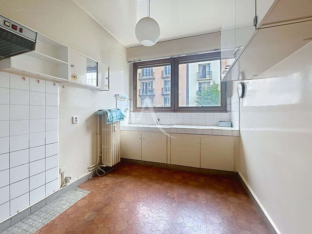 Appartement F3 Metz gare - 2 chambres avec garage et cave - photo 6