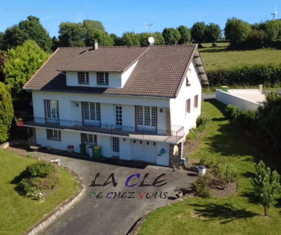 Maison à SAINT-LAURS