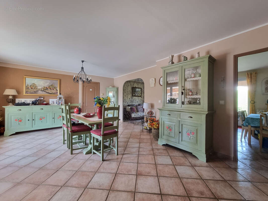 Maison à REGUSSE