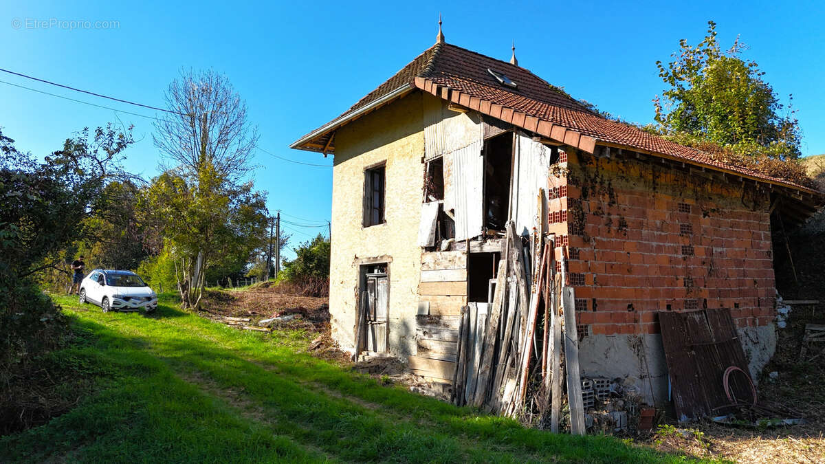 Maison à SAINT-ALBIN-DE-VAULSERRE