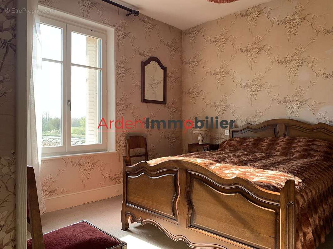 Maison à AMBLY-FLEURY