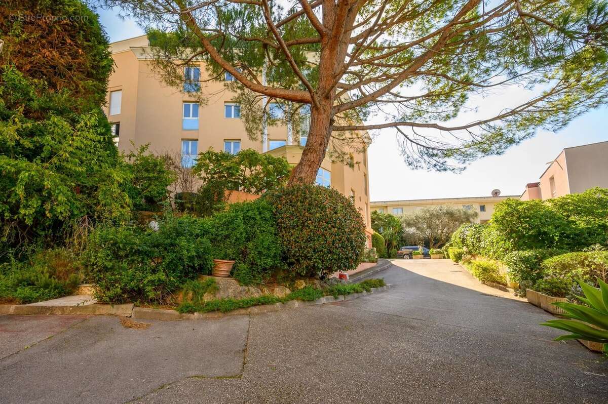 Appartement à LE CANNET
