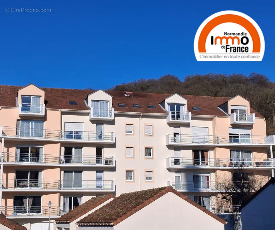 Appartement à LILLEBONNE