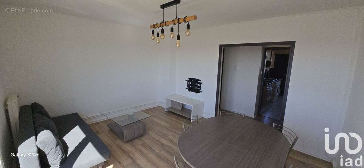 Photo 5 - Appartement à LA CHAPELLE-SAINT-MESMIN