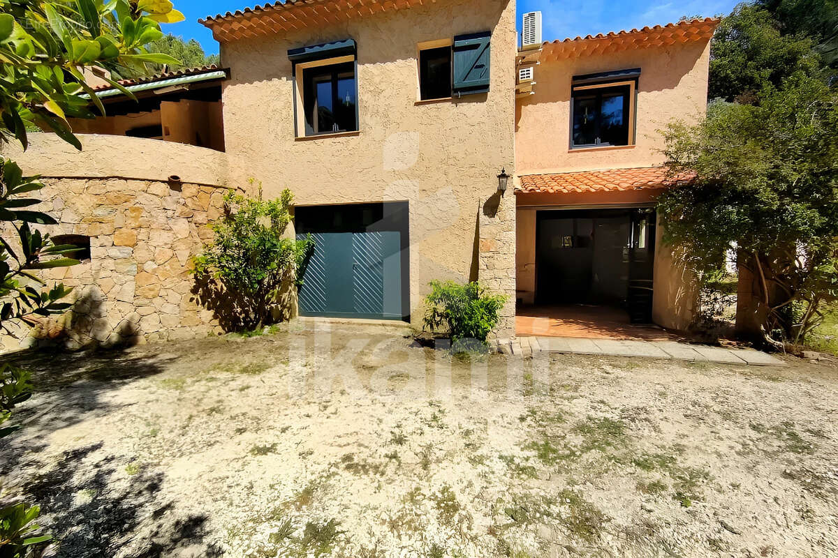 Maison à SAINT-MANDRIER-SUR-MER