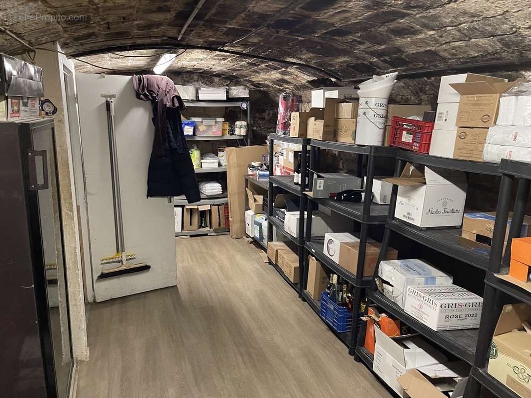 90 m² à Paris-11e  - photo 3