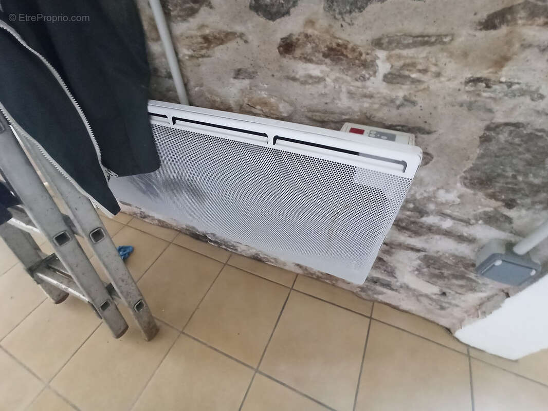 Commerce à SEREILHAC