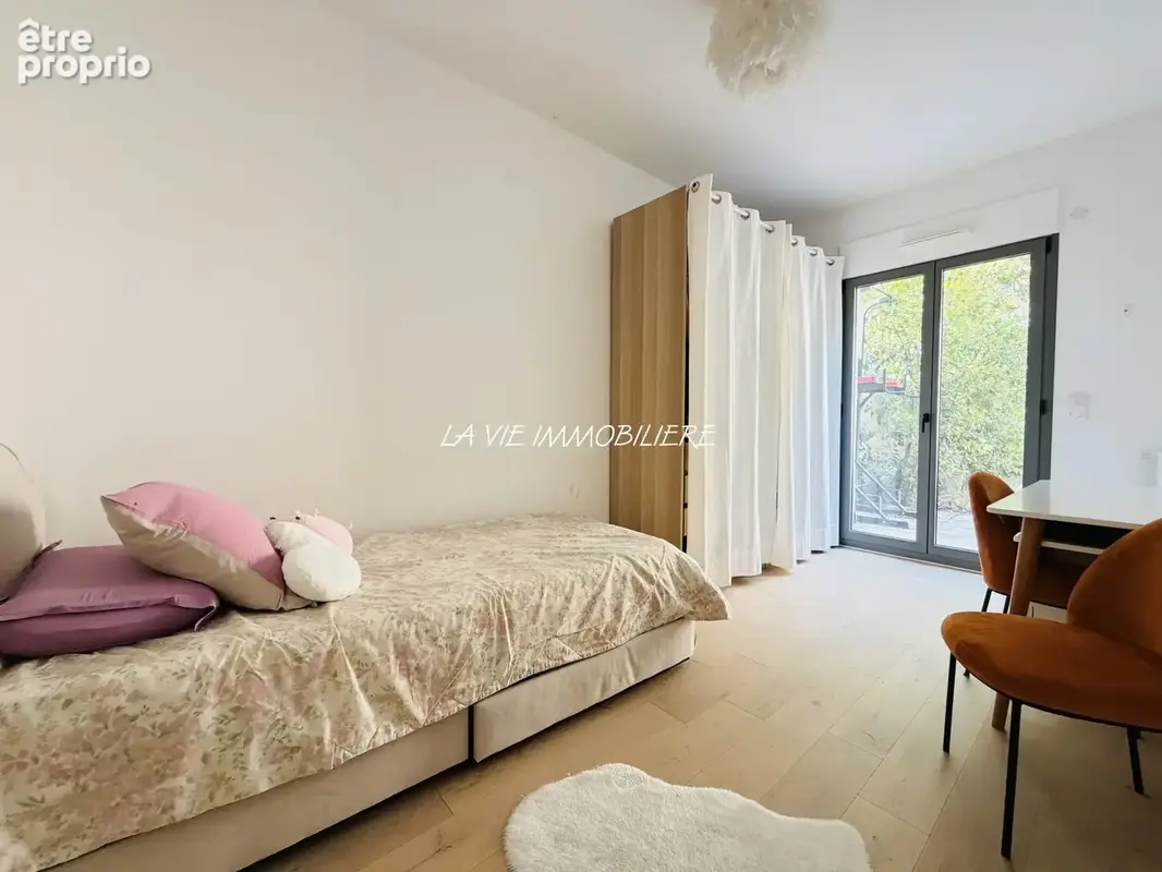 Appartement 4 pièces 90 m² à vendre à Charenton-Le-Pont (94220) - photo 8