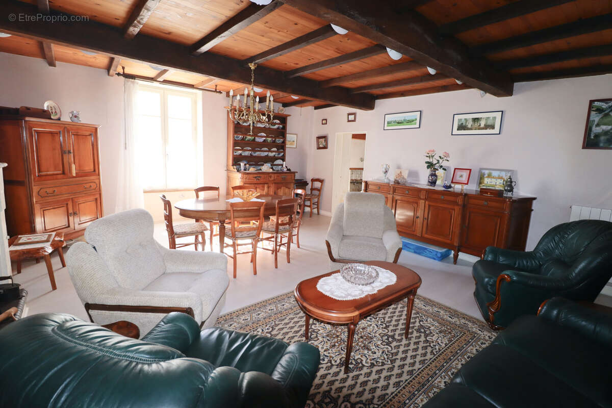 Maison à ARCES