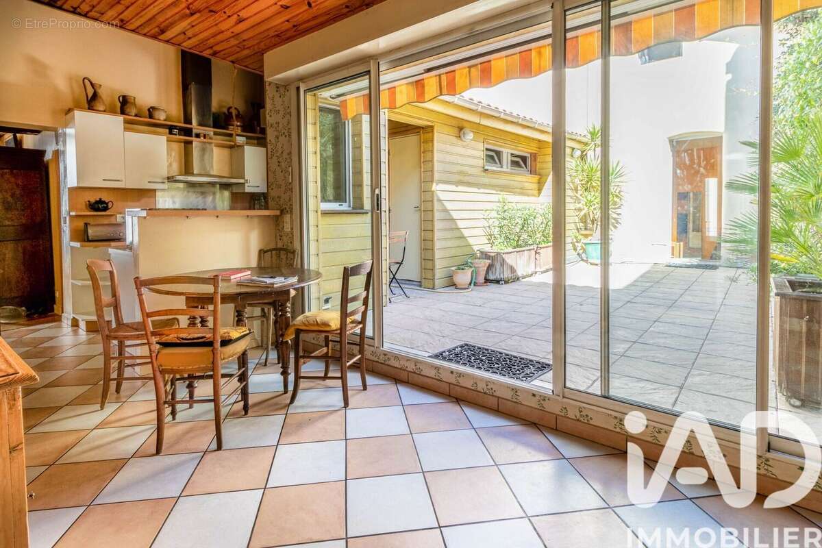 Appartement 101 m² à Bordeaux  - photo 8
