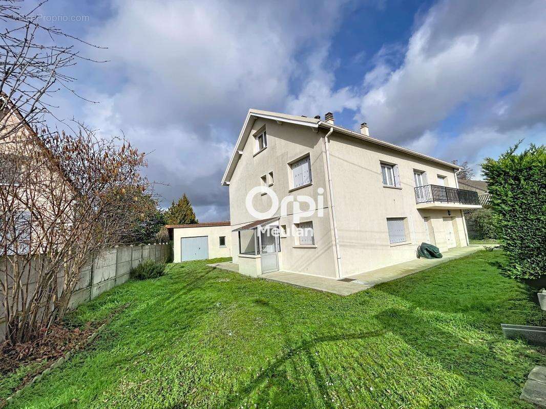 Maison à LES MUREAUX