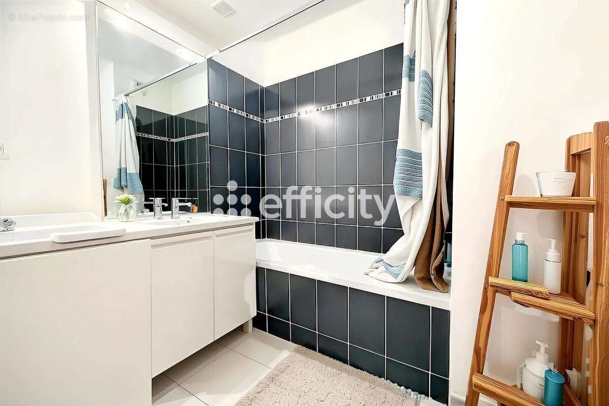 Appartement à SAINT-FONS