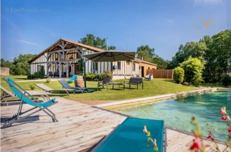 Maison à THEZAC