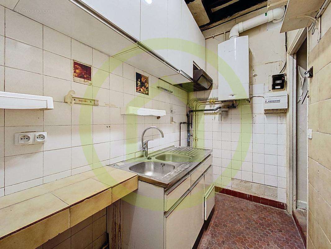 Appartement à PARIS-3E