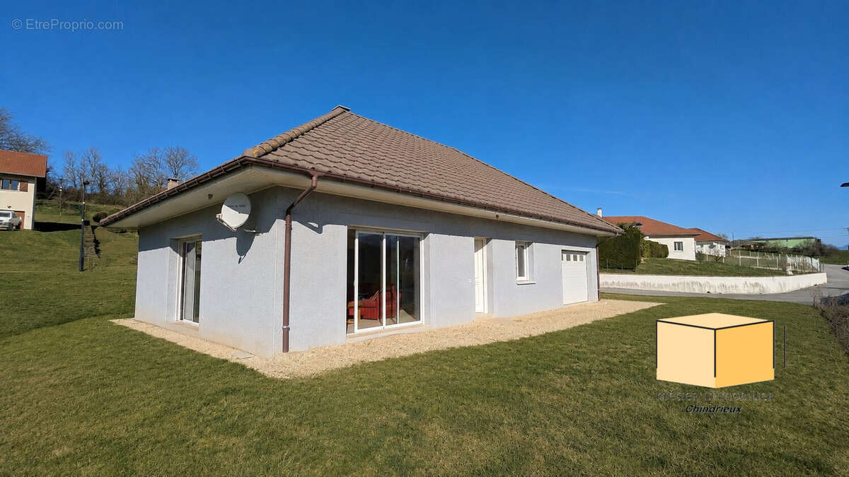 Maison 85 m² à Saint-Pierre-De-Curtille  - photo 3