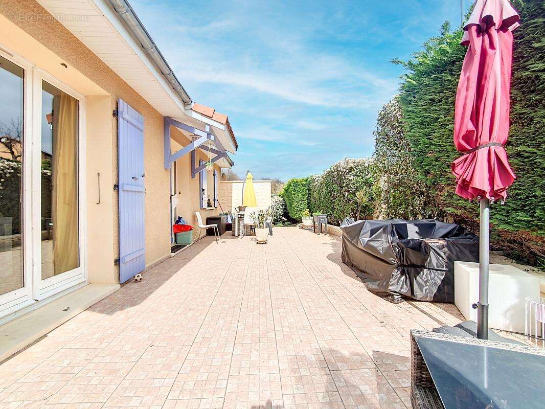 Maison à CHASSE-SUR-RHONE