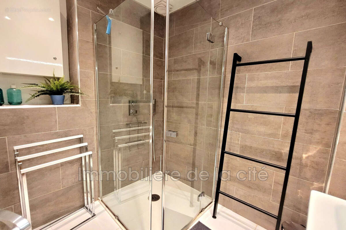 Appartement à GRIMAUD