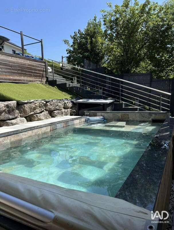 Photo 4 - Maison à BELLEGARDE-SUR-VALSERINE