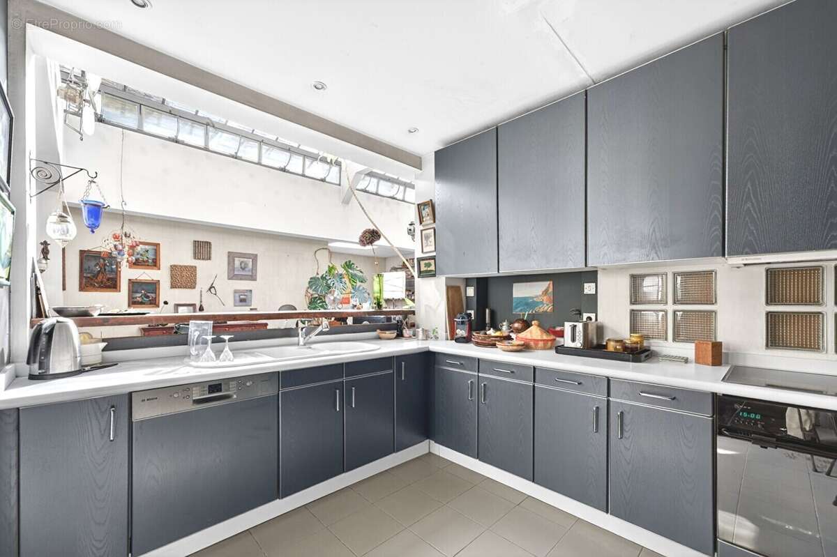 Appartement à LES LILAS