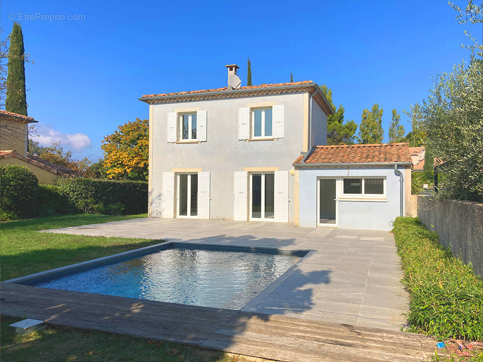 Maison à MONTELIMAR