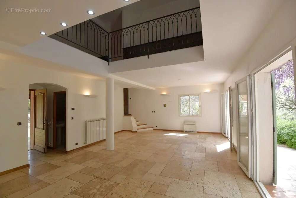 Maison à FAYENCE