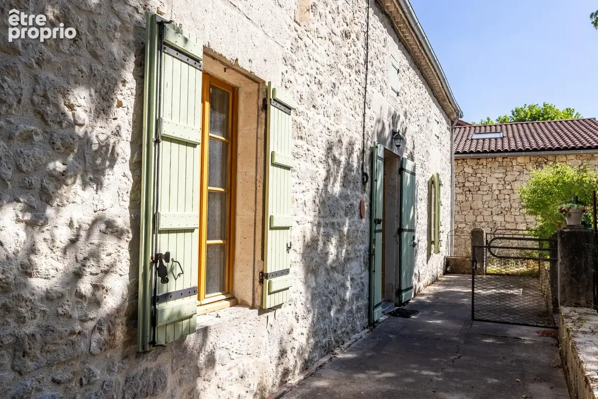Maison de village avec jardin et garage - photo 9