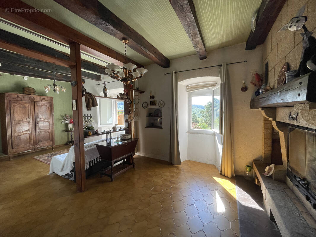 Vente maison de village St Victor et Melvieu - photo 4