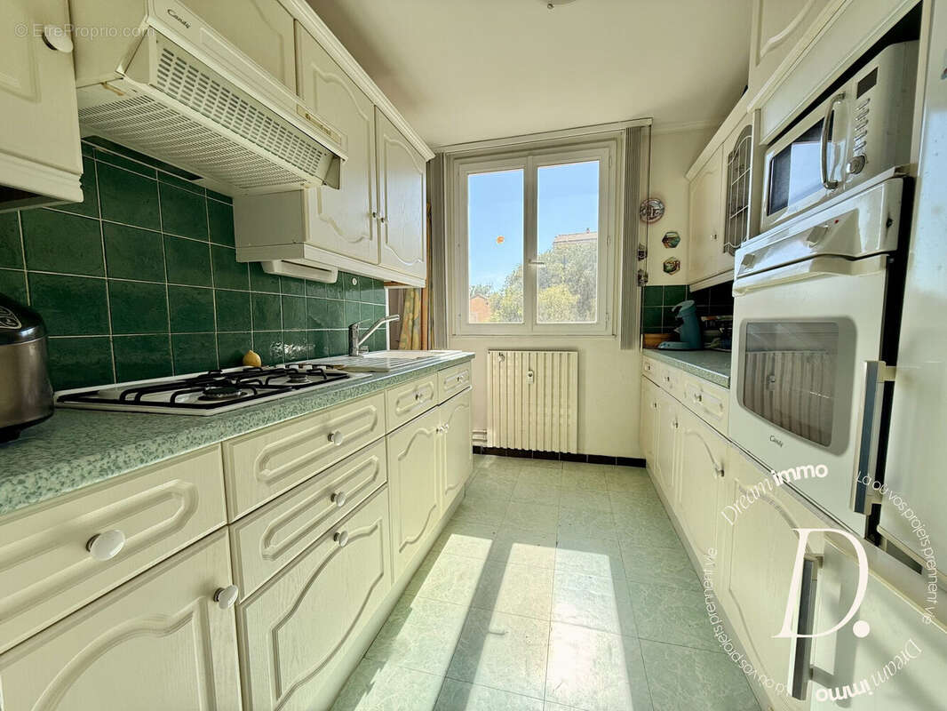 Appartement à HYERES