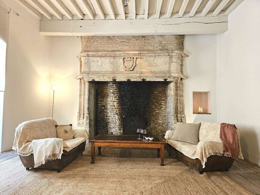 Un cadre d'exception au coeur d'un village médiéval - Montcuq-En-Quercy-Blanc - photo 12