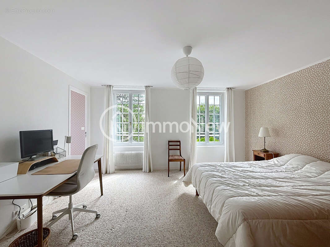 Un ancien manoir des années 1858 avec un terrain de plus de 6000m2 - photo 21
