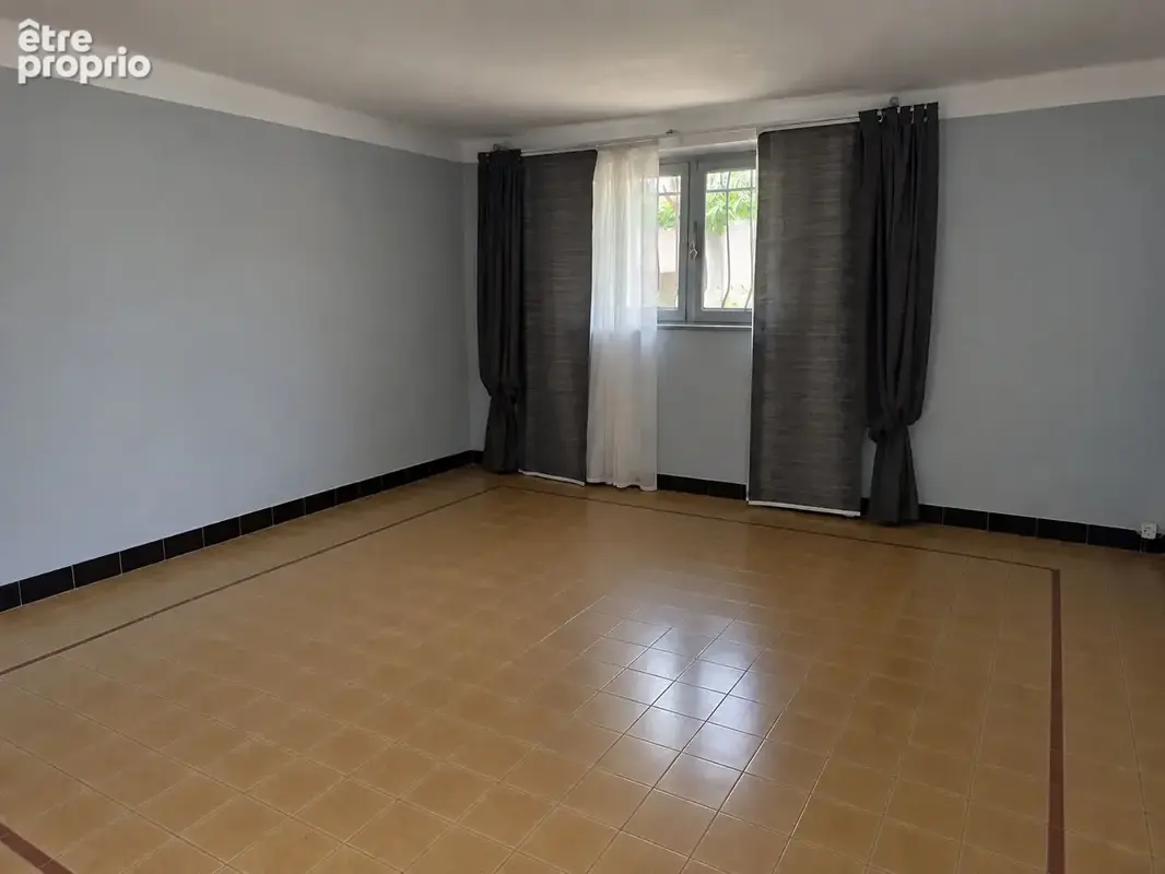 Ref : gemina5 : pavillon avec garage et jardin - photo 5