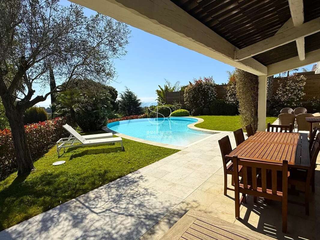 Maison à VILLENEUVE-LOUBET