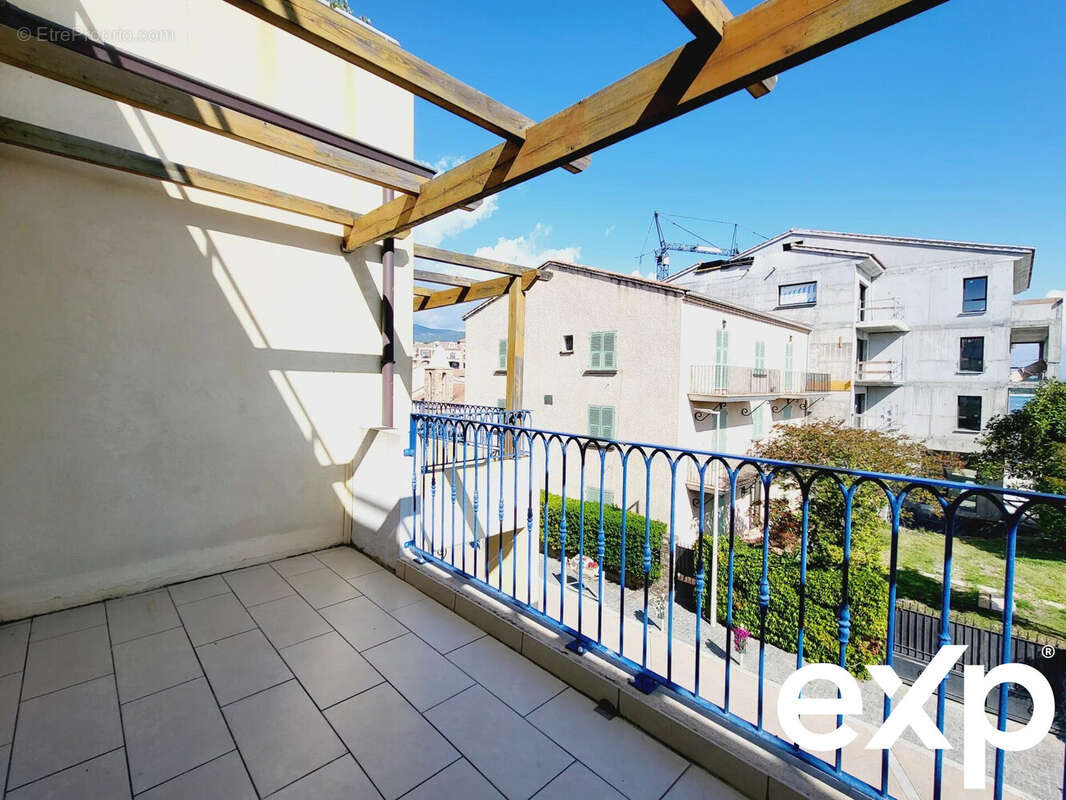 Appartement à SARI-SOLENZARA