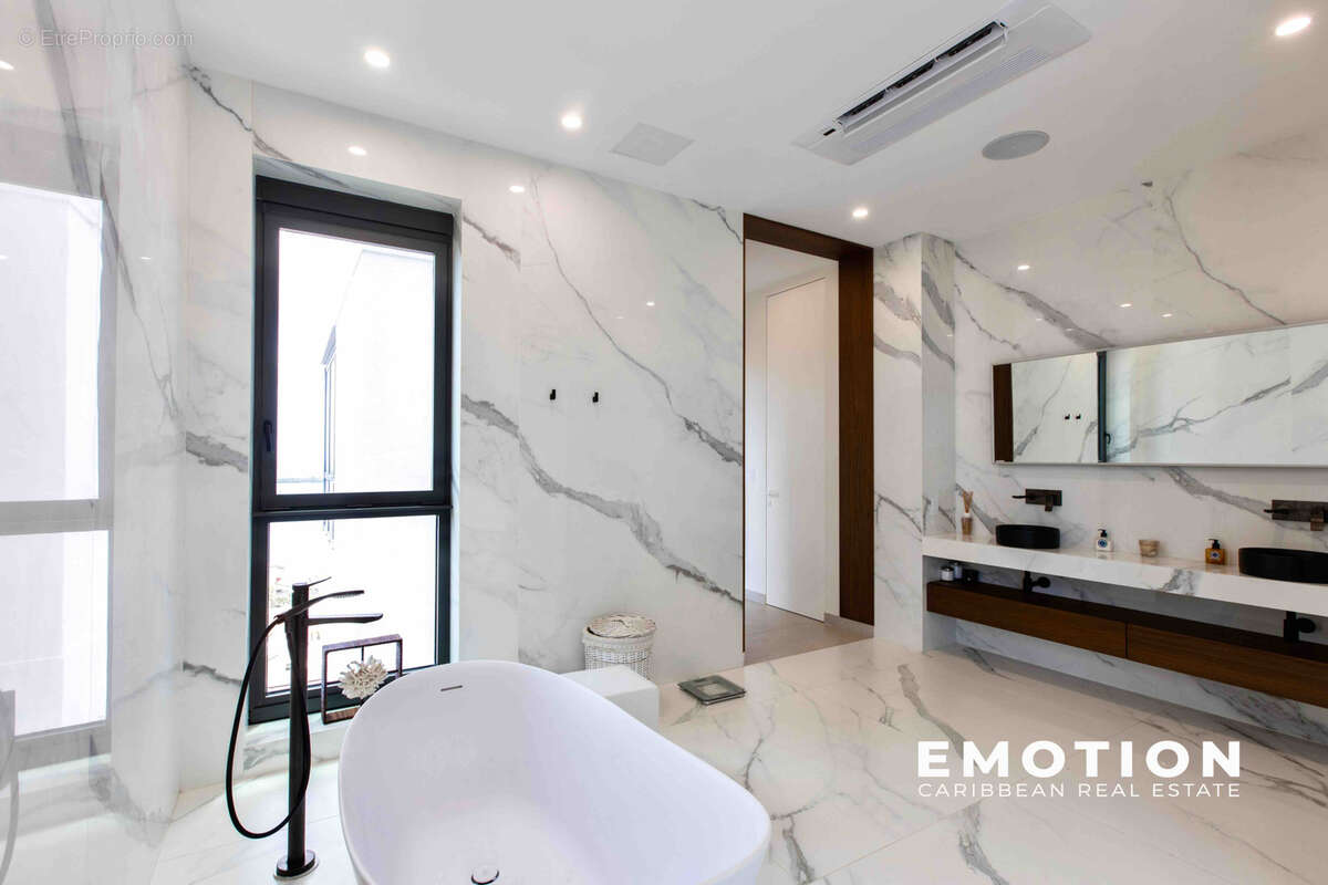 Maison à SAINT-MARTIN