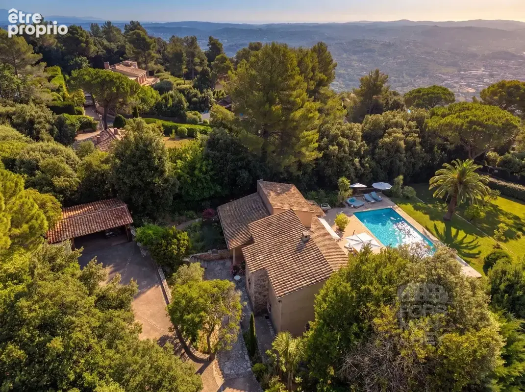 Grasse : Villa provençale de standing avec vue panoramique sur la Méditerranée - photo 12