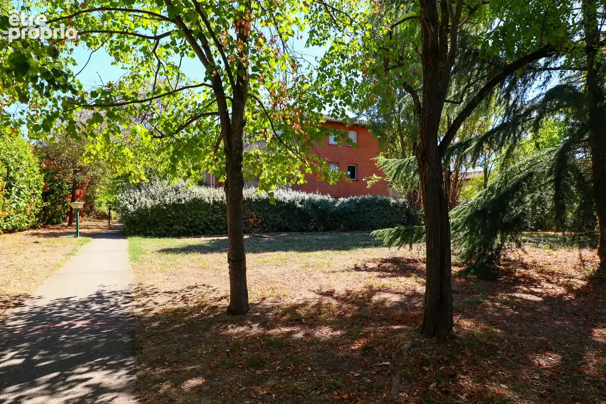APPARTEMENT T4 - 3 Chambres - 2 balcons - 2 parkings - Aucun travaux - Piscine - Au calme - photo 2