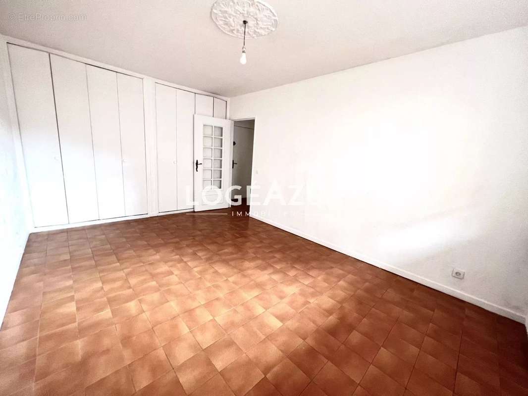 Appartement à VALLAURIS