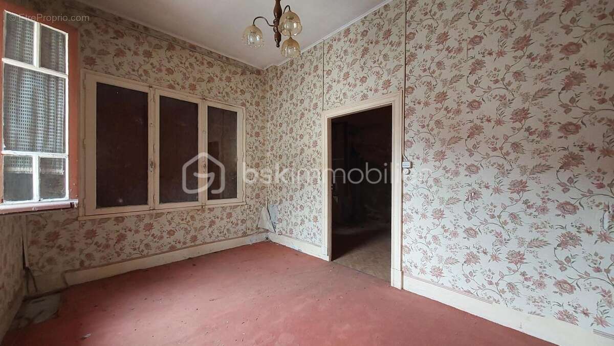 CAUDECOSTE – Maison de bourg T4 à rénover avec garage et patio - photo 15