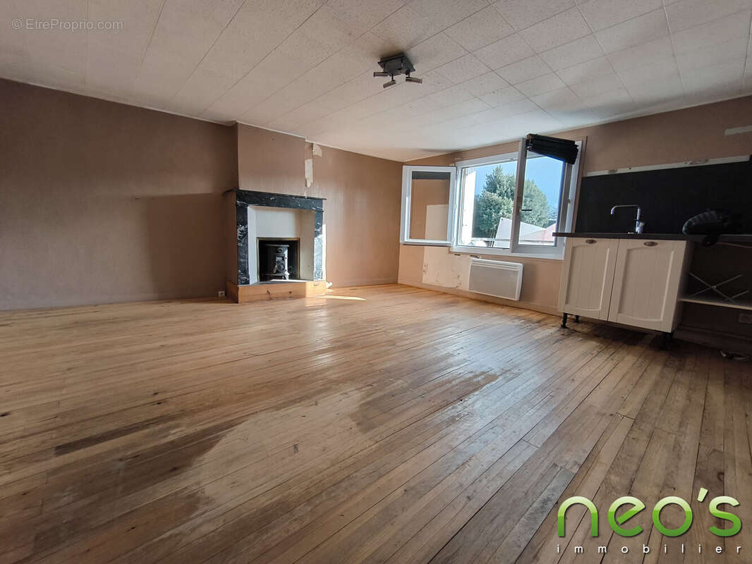 Maison à SAINT-LAURENT-SUR-SEVRE