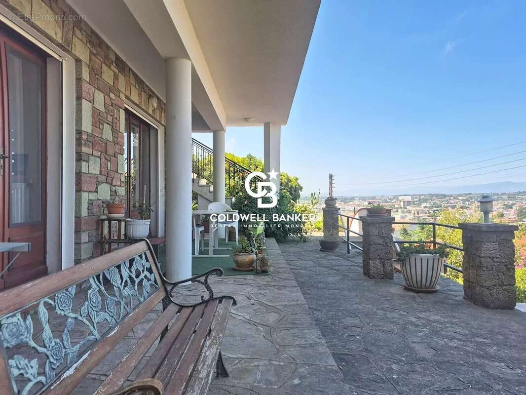 Saint-Raphaël – Maison d'architecte avec vue panoramique exceptionnelle - photo 7